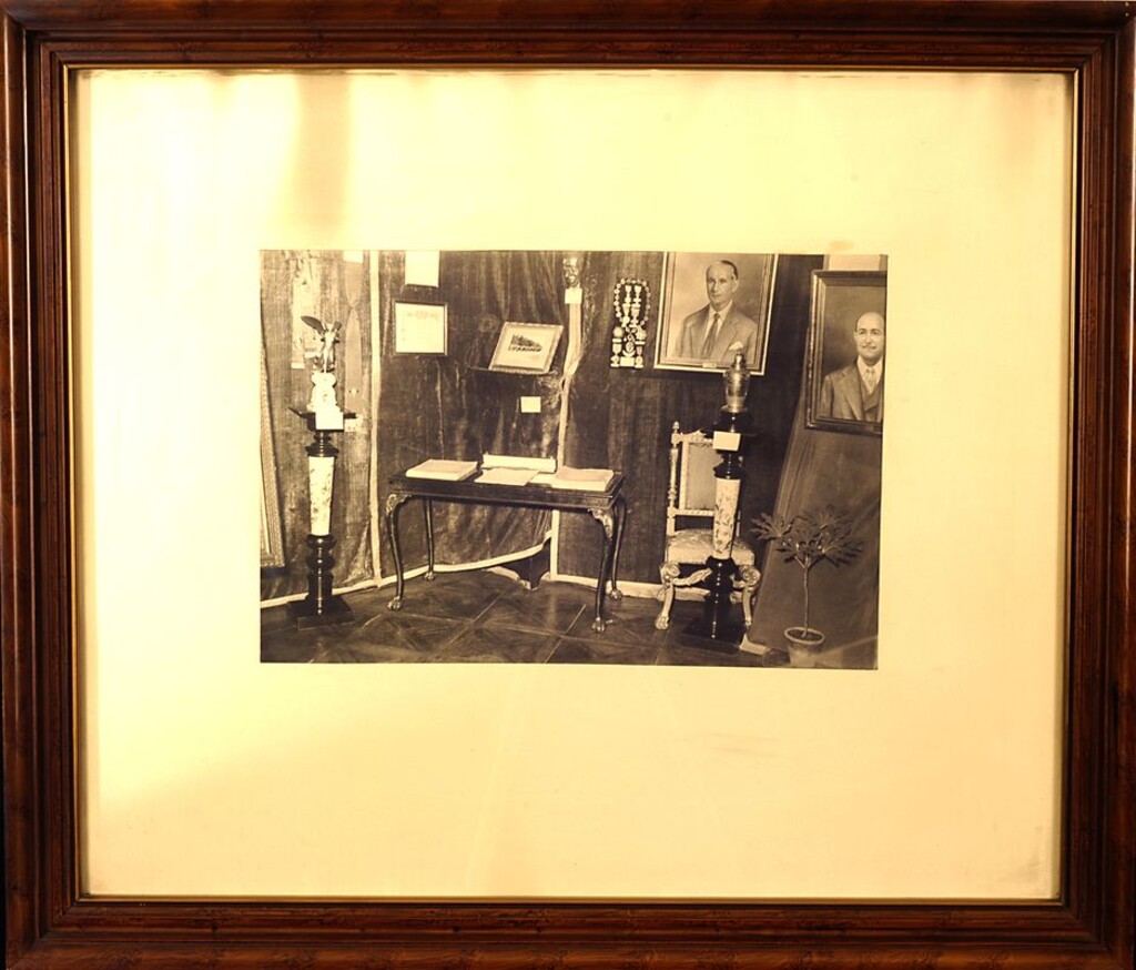 Miniatura de Exposición: Medio siglo de música para los madrileños, cincuenta años de triunfal labor artística y cultural. Círculo de la Unión Mercantil e Industrial. 1960