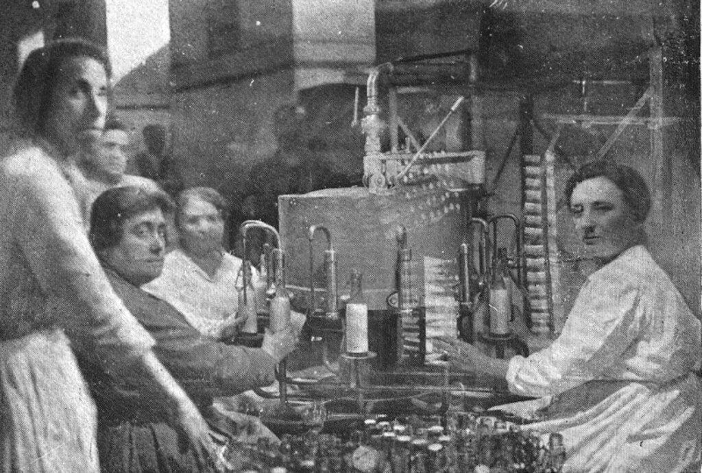 Miniatura de Llenadora automática de biberones