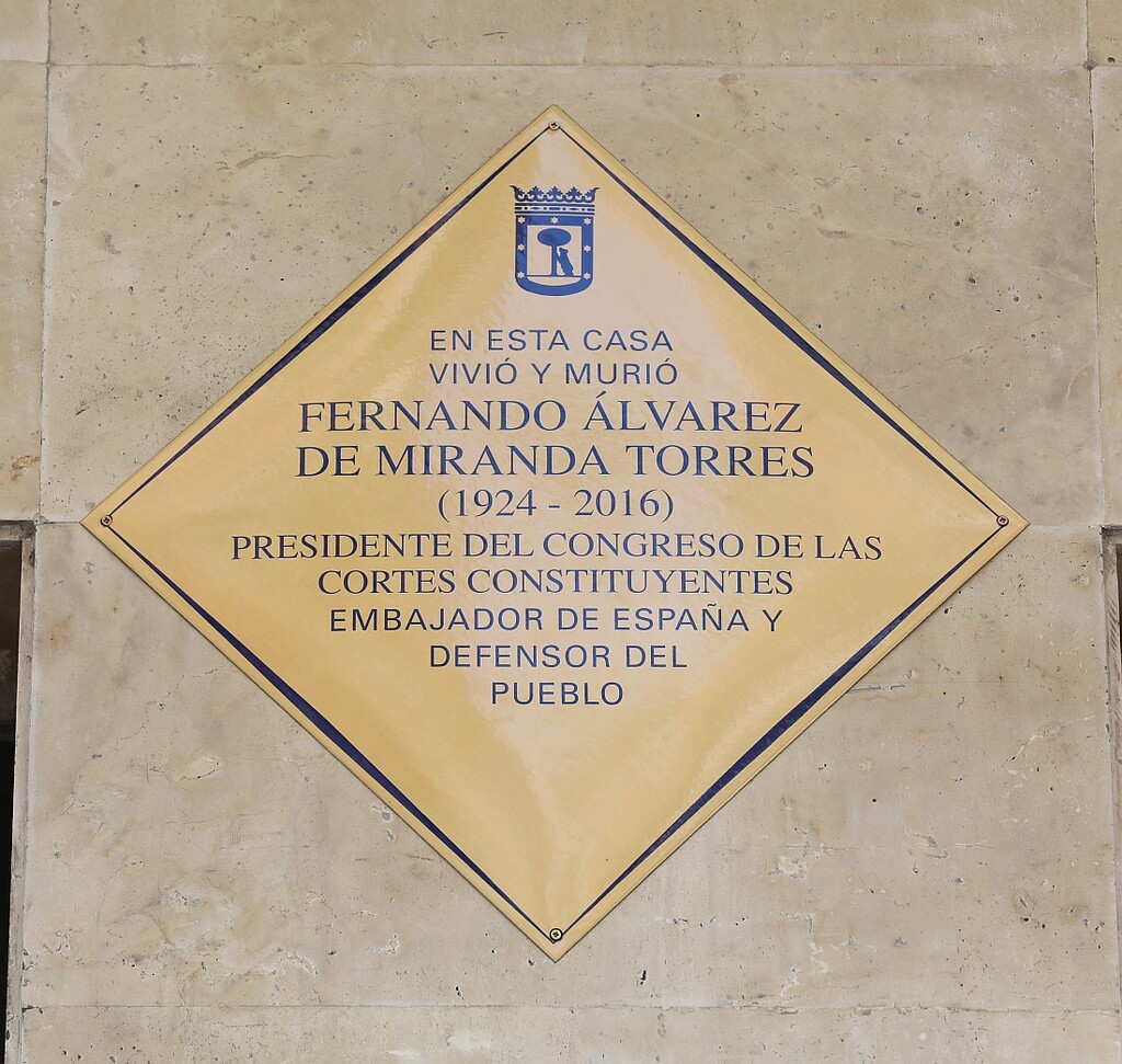 Miniatura de Fernando Álvarez de Miranda