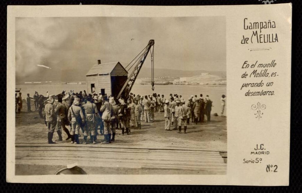 Miniatura de Campaña de Melilla. En el muelle de Melilla esperando un desembarco