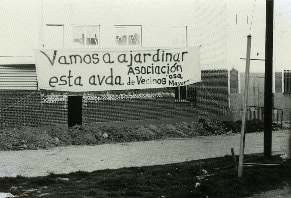 Miniatura de Ajardinamiento de la Avenida de la Galaxia