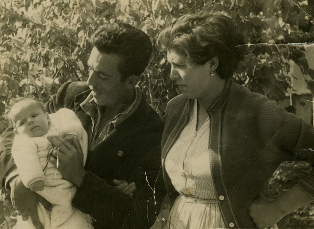 Miniatura de María Luisa con sus padres