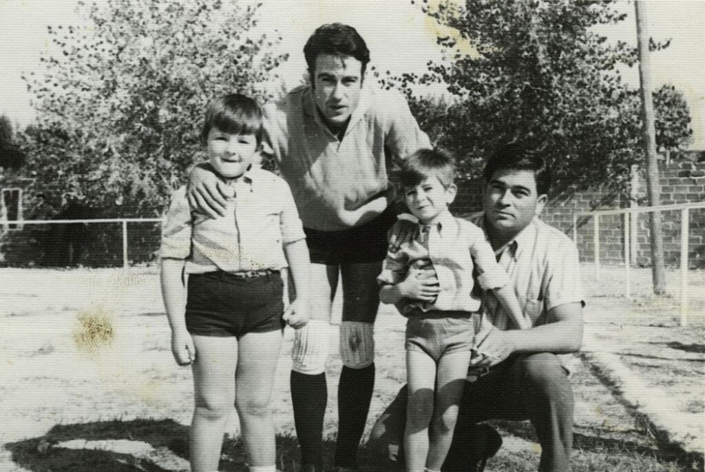 Miniatura de Arturo con «El alubio» y sus hijos