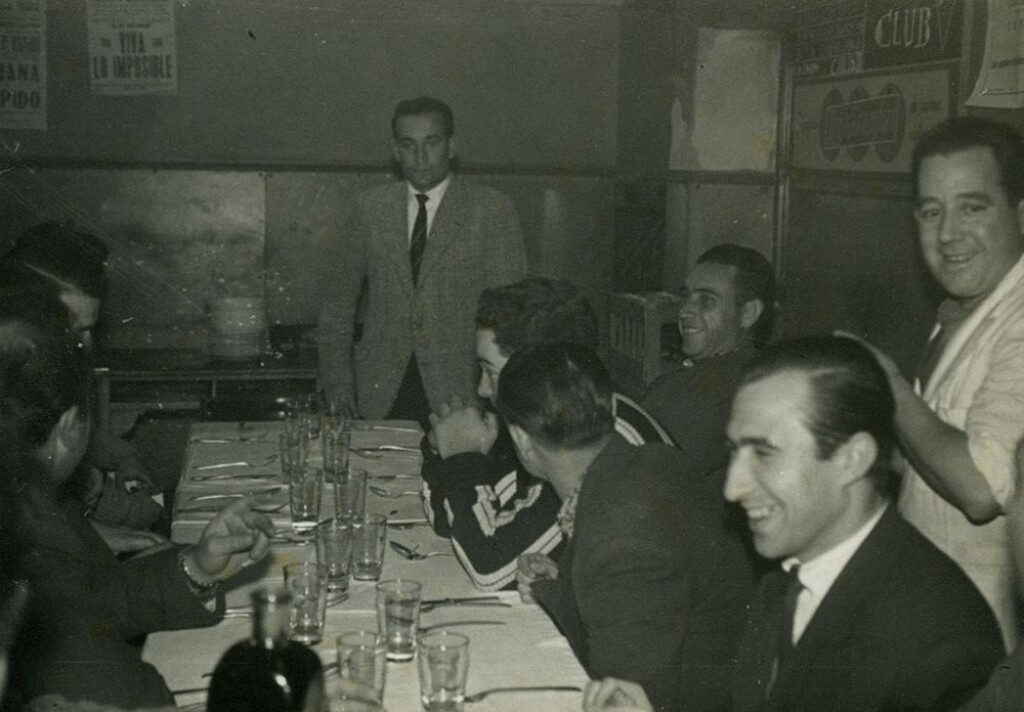Miniatura de Comiendo en «Los Moscas»