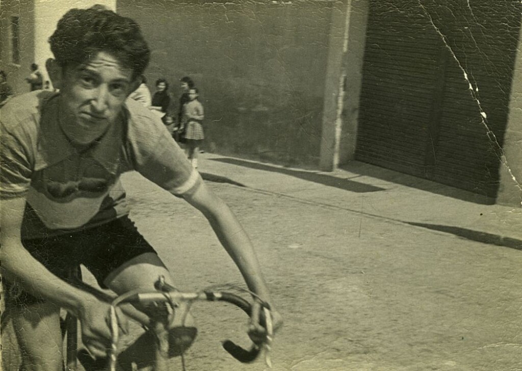Miniatura de Carrera de bicis en las fiestas de Aravaca