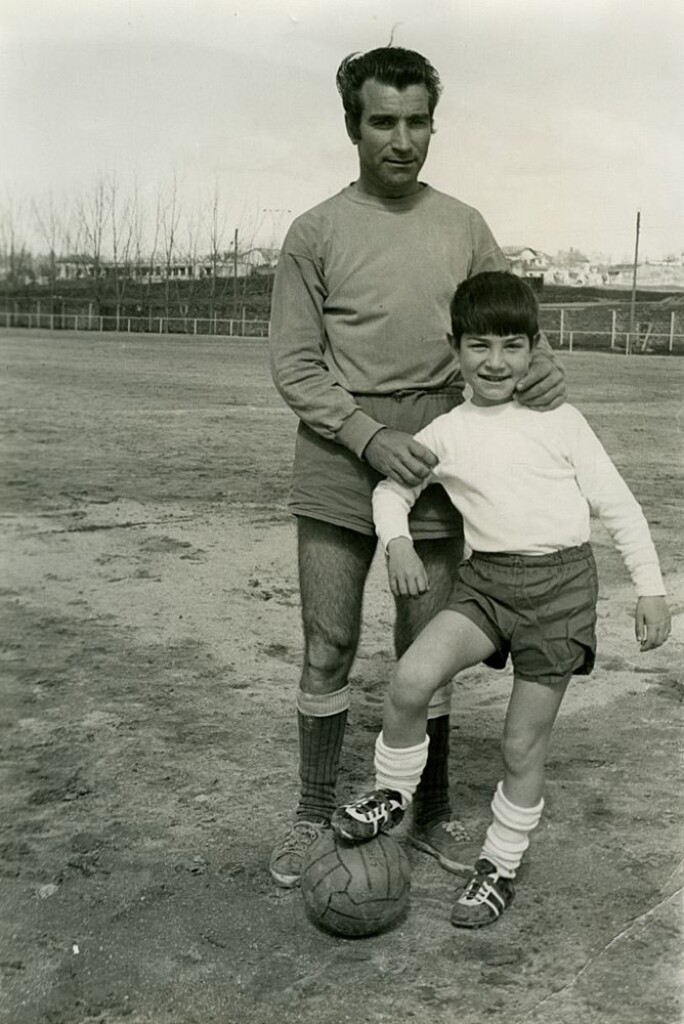 Miniatura de Padre e hijo en el campo