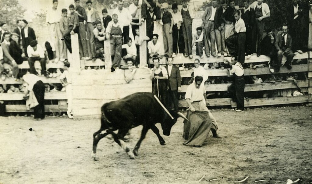Miniatura de Roque toreando