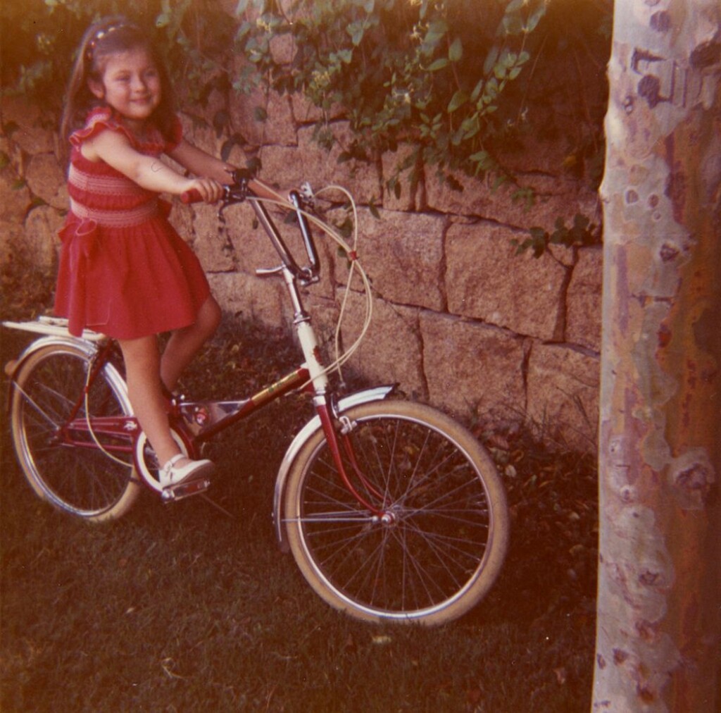 Miniatura de Laura en su bici
