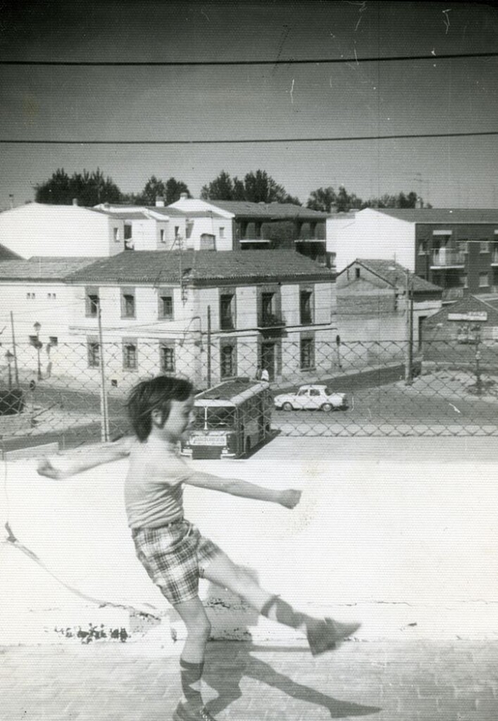 Miniatura de Raúl jugando al futbol