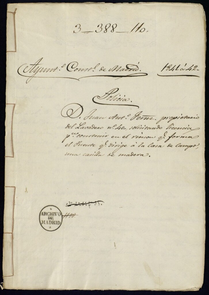 Miniatura de Don Juan Antonio Fernández, propietario del lavadero nº 40, y arrendatario del 31 en el barranco de las afueras de la puerta de San Vicente, a usted hace presente: que a espadas de su lavadero en el rincón que forma el Puente por donde se pasa á la Casa de campo, solicitando licencia para construir en el rincón que forma el puente que dirige a la casa de campo una casilla de madera.