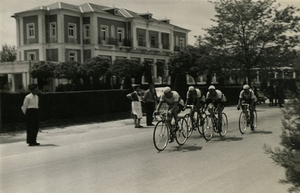 Miniatura de Vuelta ciclista frente a OH Madrid