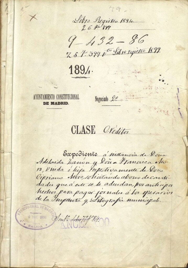 Miniatura de Expediente a instancia de Doña Adelaida Zanón y Doña Francisca Moro, viuda e hija respectivamente de Don Cipriano Moro, solicitando abono de cantidades que a este se le adeudan, por anticipos hechos para pagar jornales a los operarios de la Imprenta y Litografía municipal.