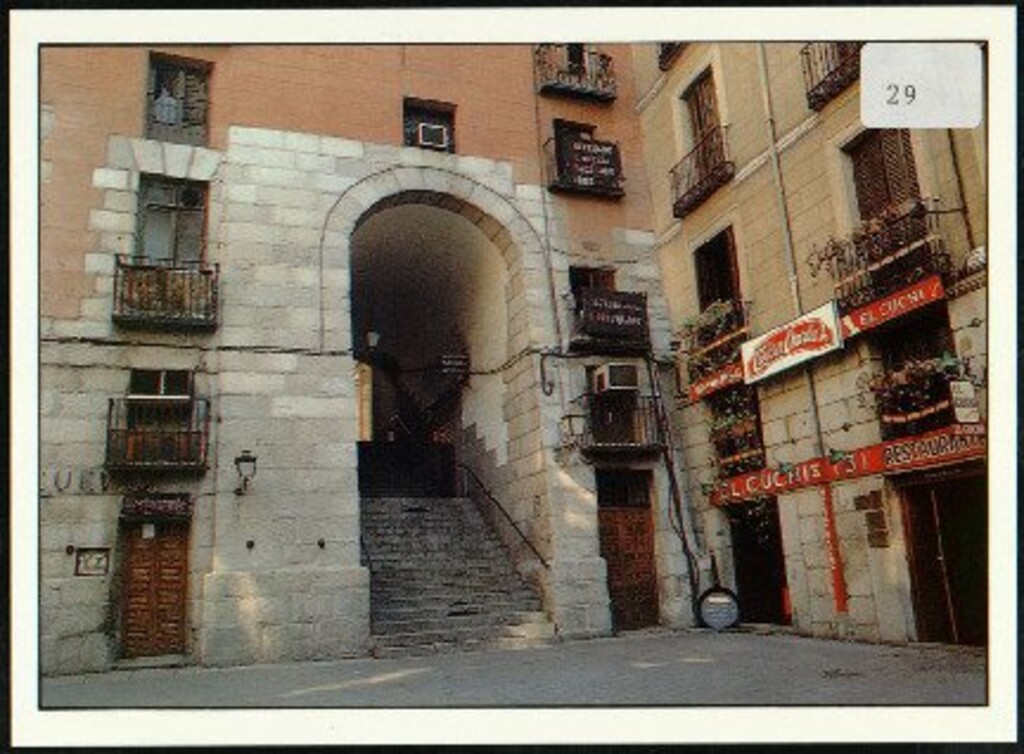 Miniatura de Arco de Cuchilleros