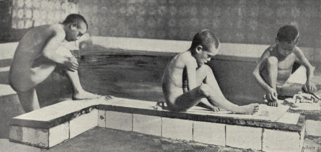 Miniatura de Golfillos lavándose el cuerpo en el Asilo de Santa Cristina