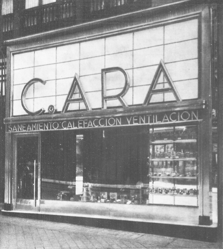Miniatura de Fachada de la tienda de saneamientos C. ARA en la Gran Vía