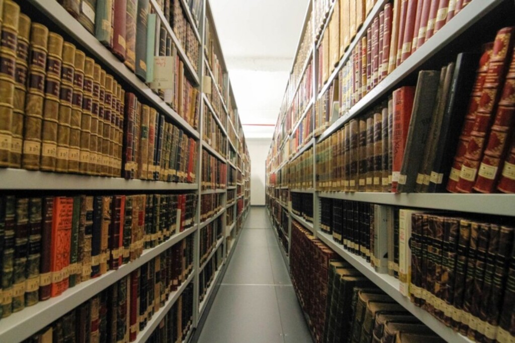 Miniatura de Biblioteca Histórica