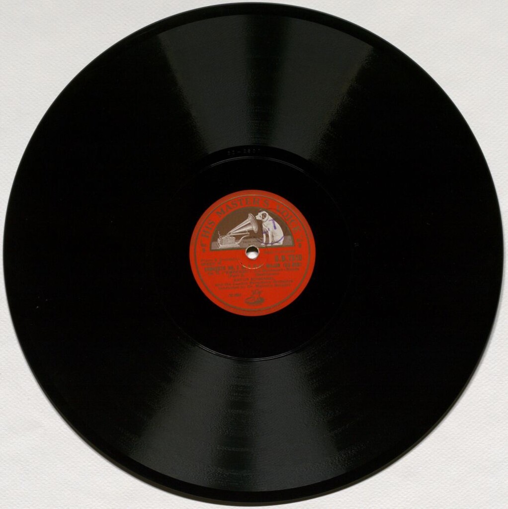 Miniatura de Concerto No. 5 in E flat major, ES dur, Op. 73 : Emperor 3rd movement (part 2) (sonido mejorado)