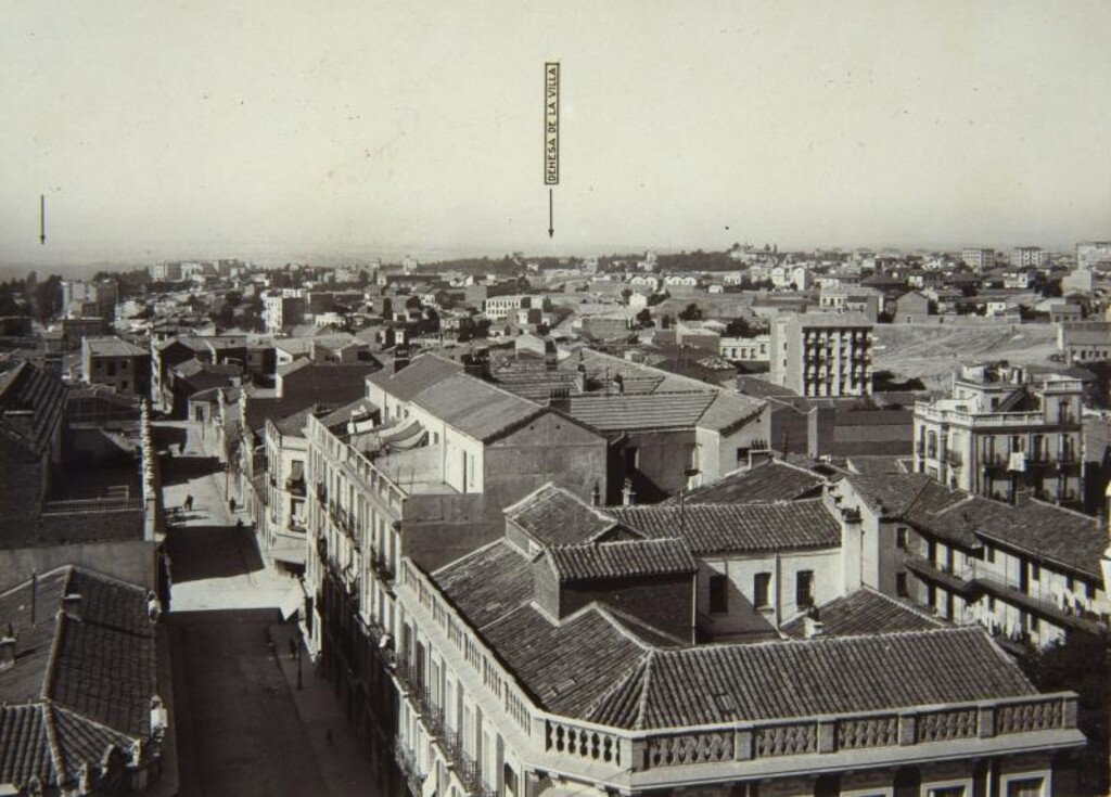 Miniatura de Vista panorámica de Madrid con la Dehesa de la Villa al fondo