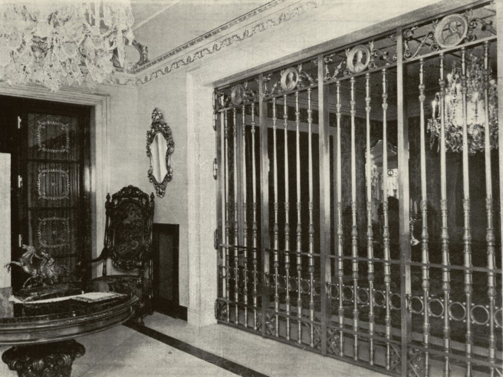 Miniatura de Reja del comedor de la residencia madrileña de los señores de la Hoz en Gran Vía 60
