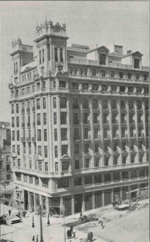 Miniatura de Fin de obra del edificio de viviendas y oficinas para D. Jesús Ussía y Cubas en Gran Vía 76