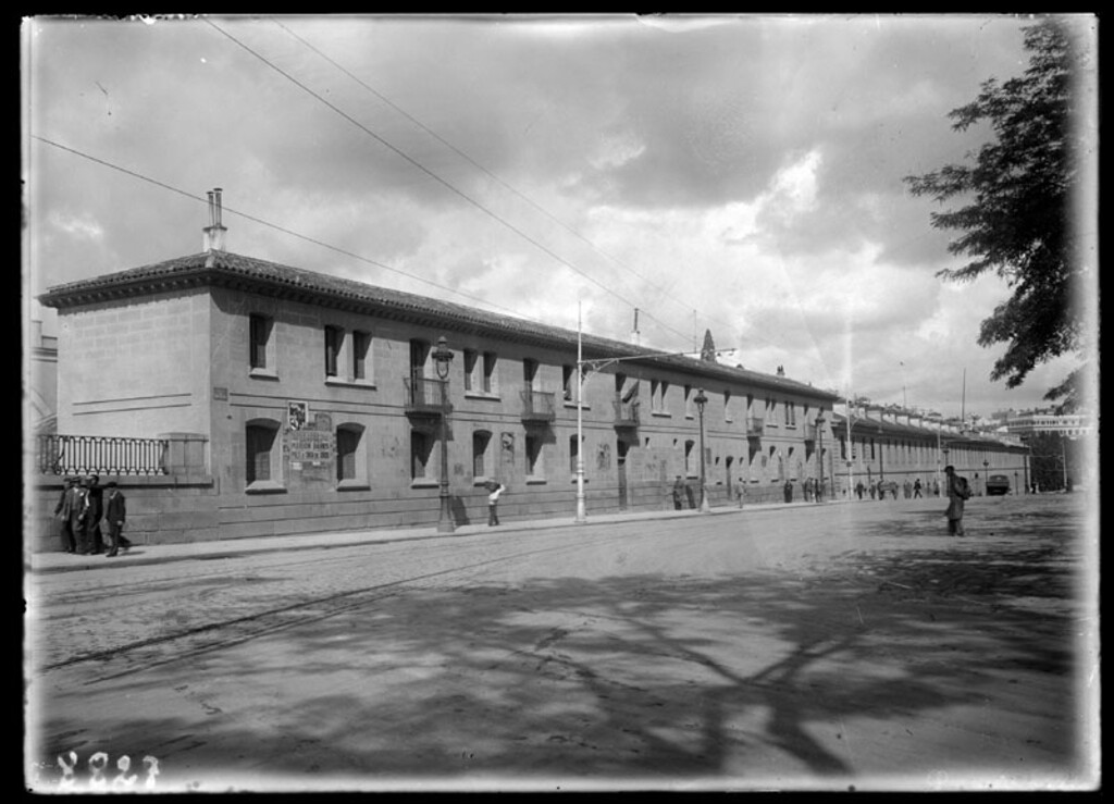 Miniatura de Calle de Bailén y las Caballerizas Reales