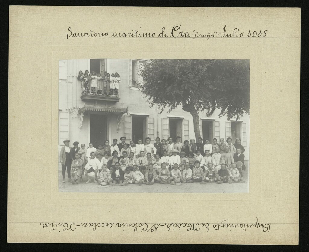 Miniatura de 1ª Colonia Escolar en el Sanatorio de Oza. Niños