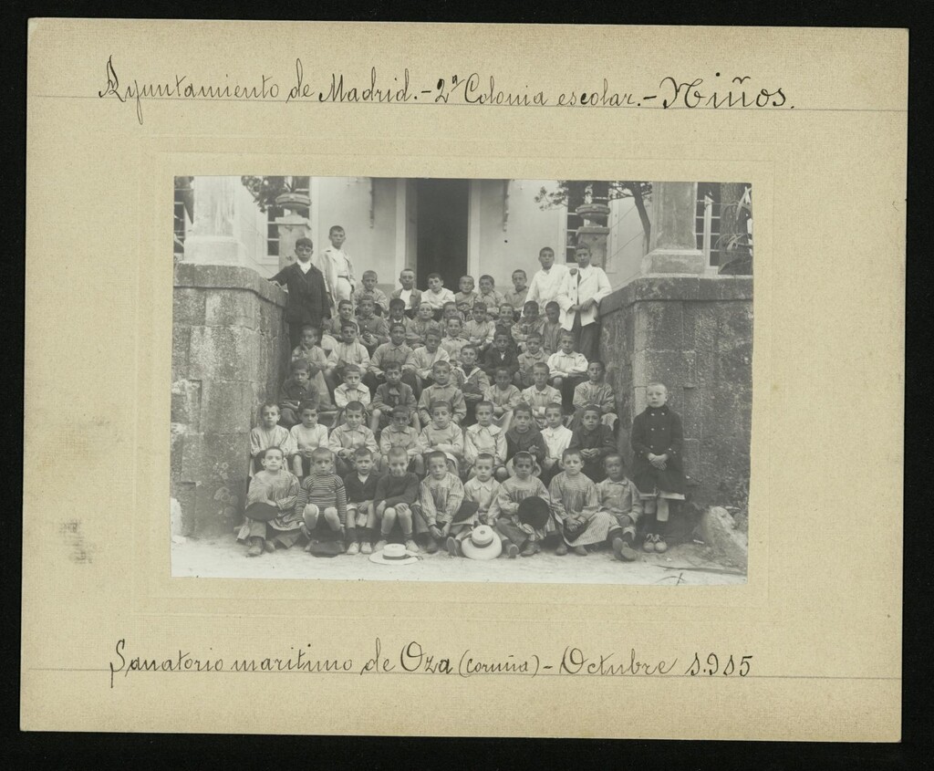 Miniatura de 2ª Colonia Escolar en el Sanatorio de Oza. Niños