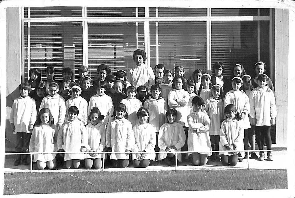 Miniatura de Clase de niñas del Colegio Doctor Conde Arruga