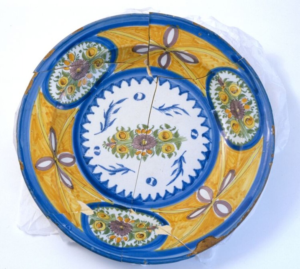 Miniatura de Plato de loza popular manisera