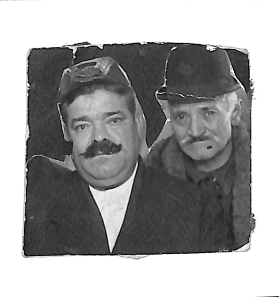 Miniatura de Retrato de Julián Gómez Cachorro con un amigo