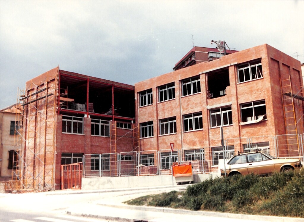 Miniatura de Nuevo edificio del CEPA Hortaleza en construcción