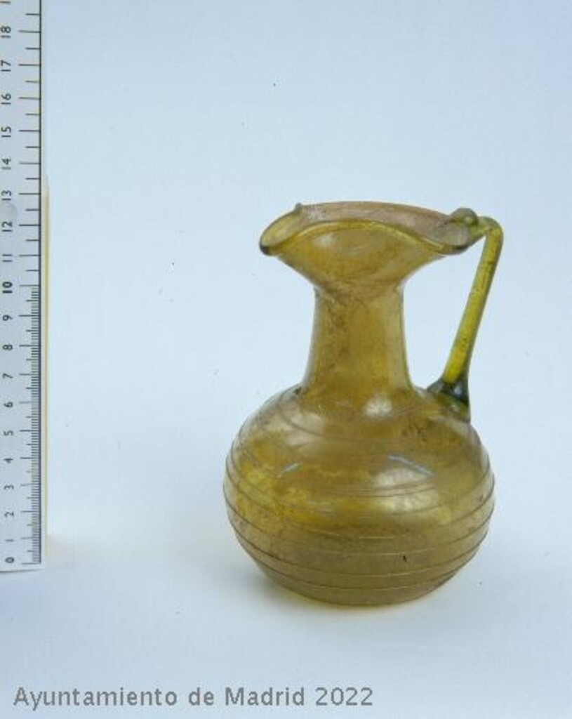 Miniatura de Oinochoe