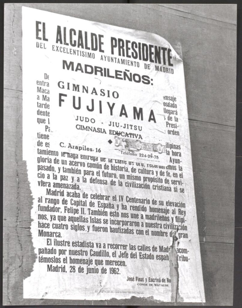 Miniatura de Cartel sobre un bando de Alcalde