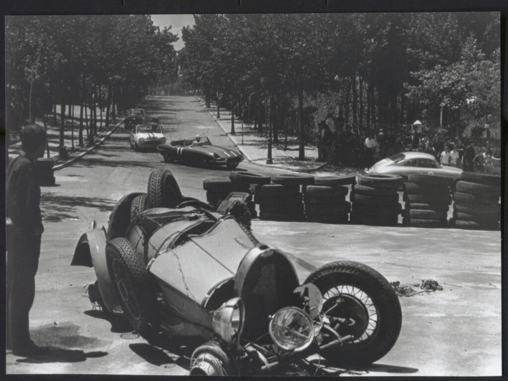 Miniatura de Accidente en una carrera automovilista