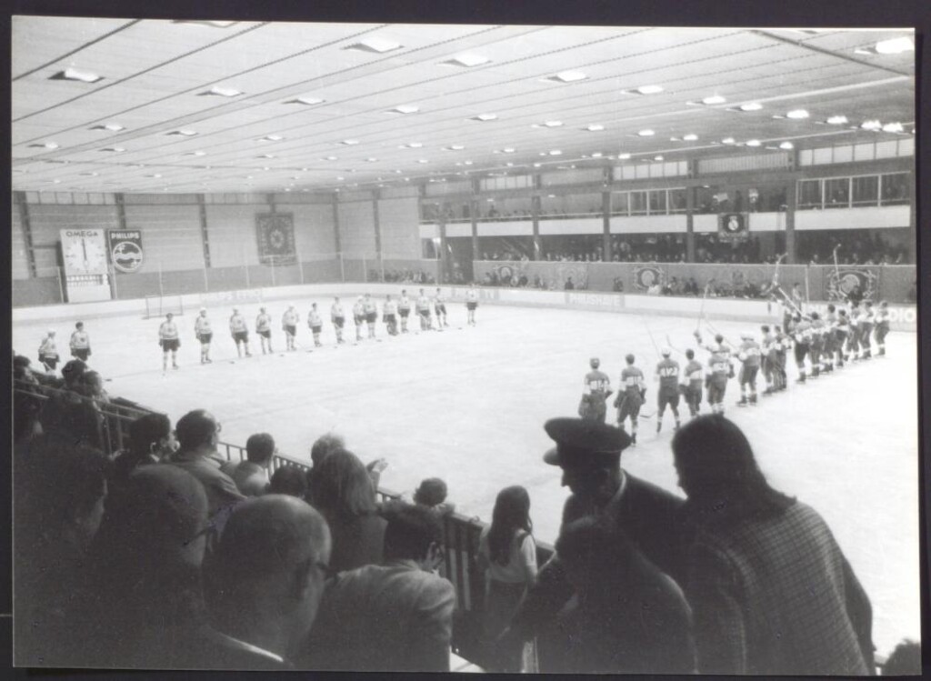 Miniatura de Hockey en el Pabellón de Hielo de la Ciudad Deportiva
