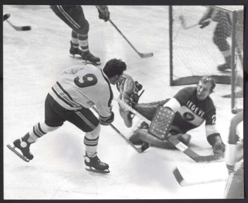 Miniatura de Hockey sobre hielo en la Ciudad Deportiva