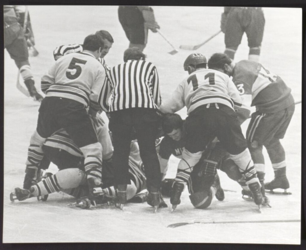 Miniatura de Hockey sobre hielo en la Ciudad Deportiva