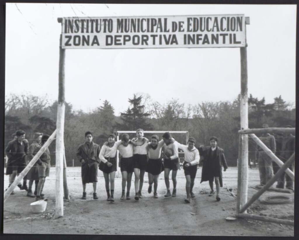 Miniatura de Campeonatos escolares en la zona deportiva del Retiro