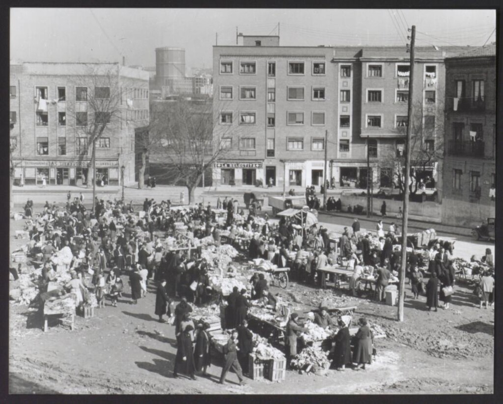 Miniatura de Mercadillo en la calle Antonio López