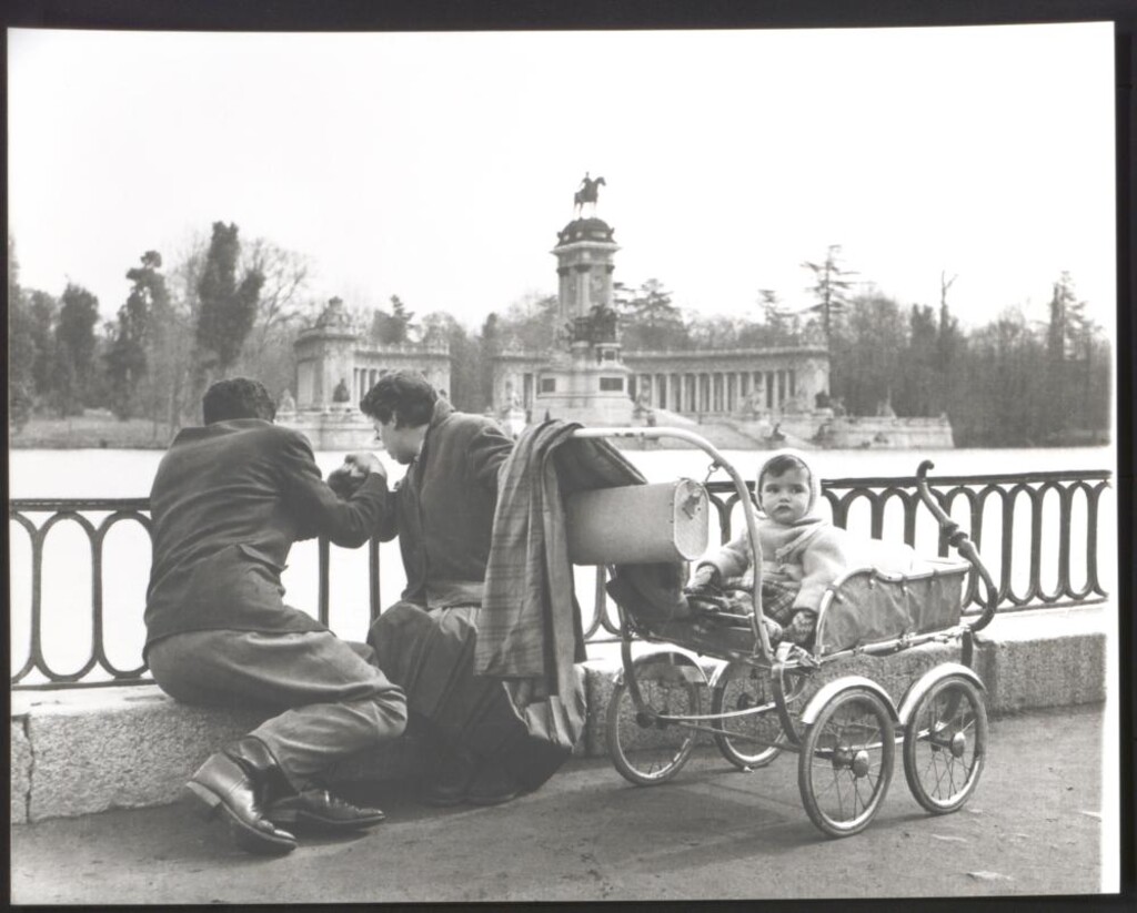 Miniatura de Enamorados en el Parque del Retiro