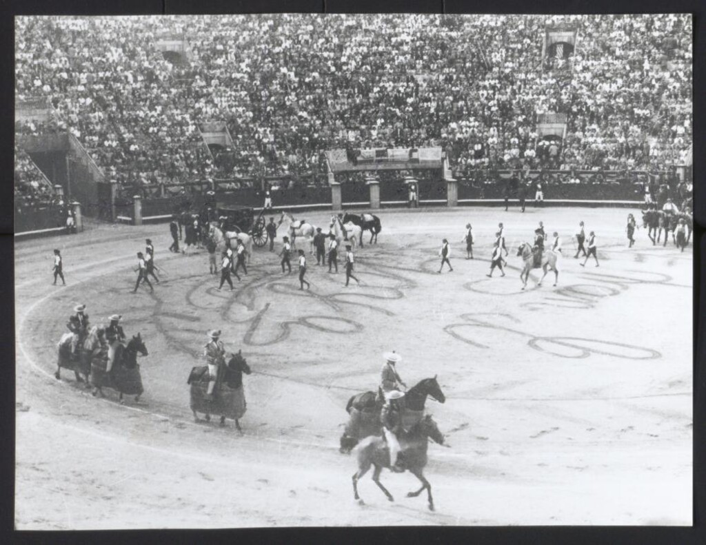 Miniatura de Paseíllo de una corrida goyesca en las Ventas