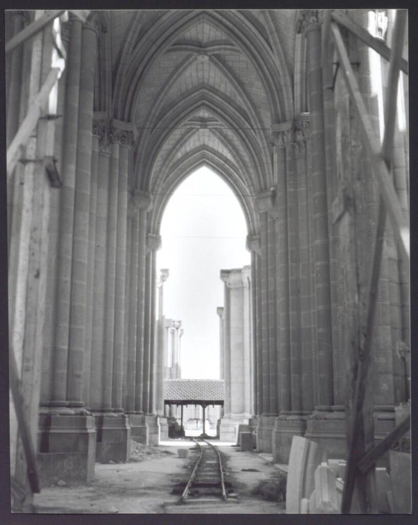 Miniatura de Construcción de la Catedral de la Almudena