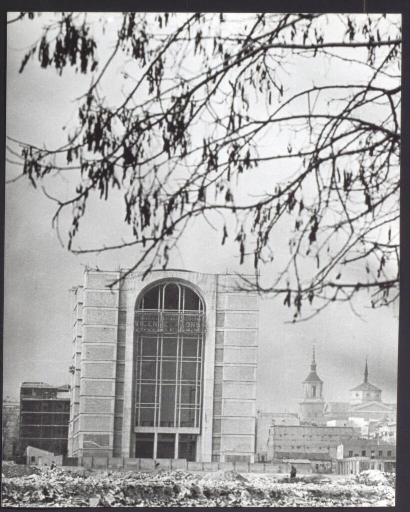 Miniatura de Vista de la Basílica Hispanoamericana desde AZCA