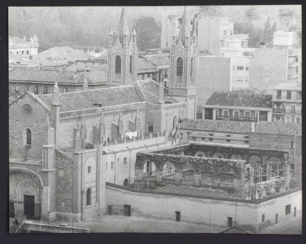 Miniatura de Iglesia y claustro de San Jerónimo el Real