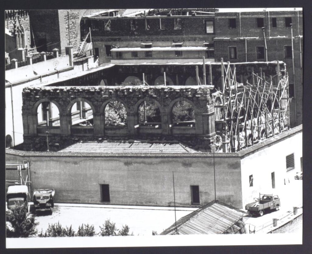 Miniatura de Obras en el claustro de San Jerónimo el Real