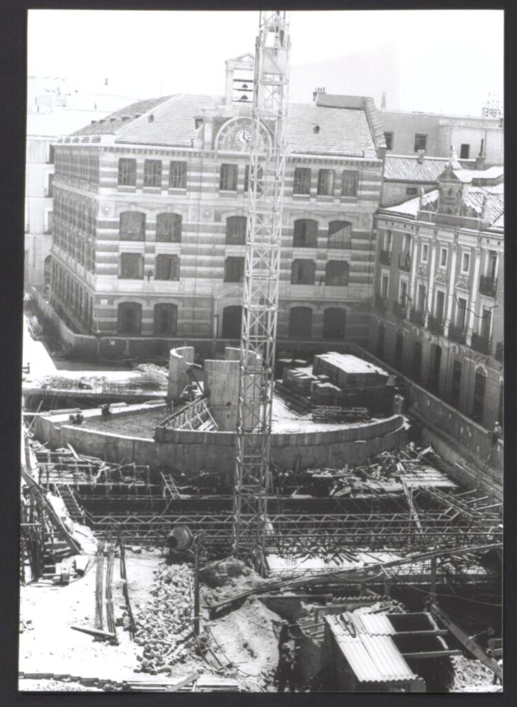 Miniatura de Construcción aparcamiento de la Plaza de las Descalzas Reales y de la Plaza de San Martín