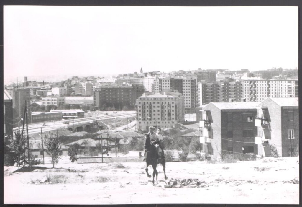 Miniatura de Construcción de la Avenida del Mediterráneo