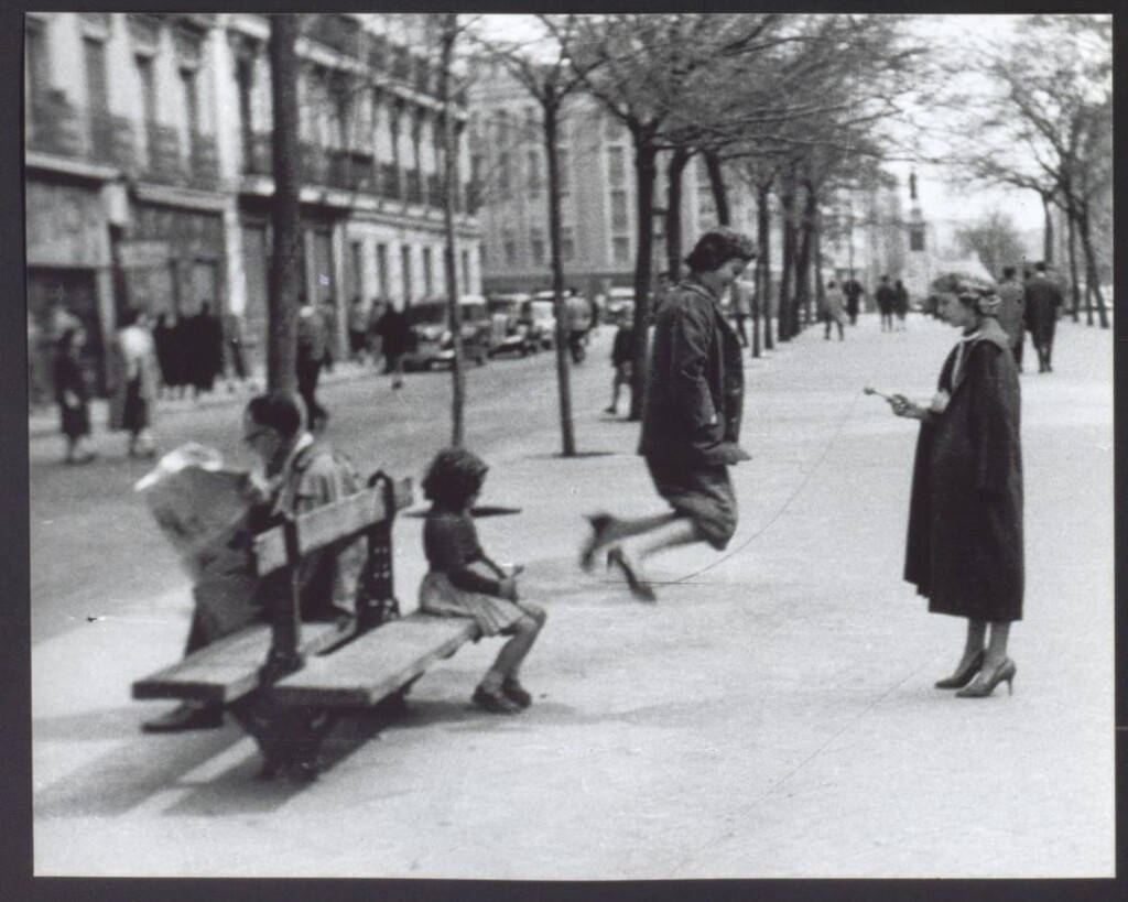 Miniatura de Mujeres saltando a la comba