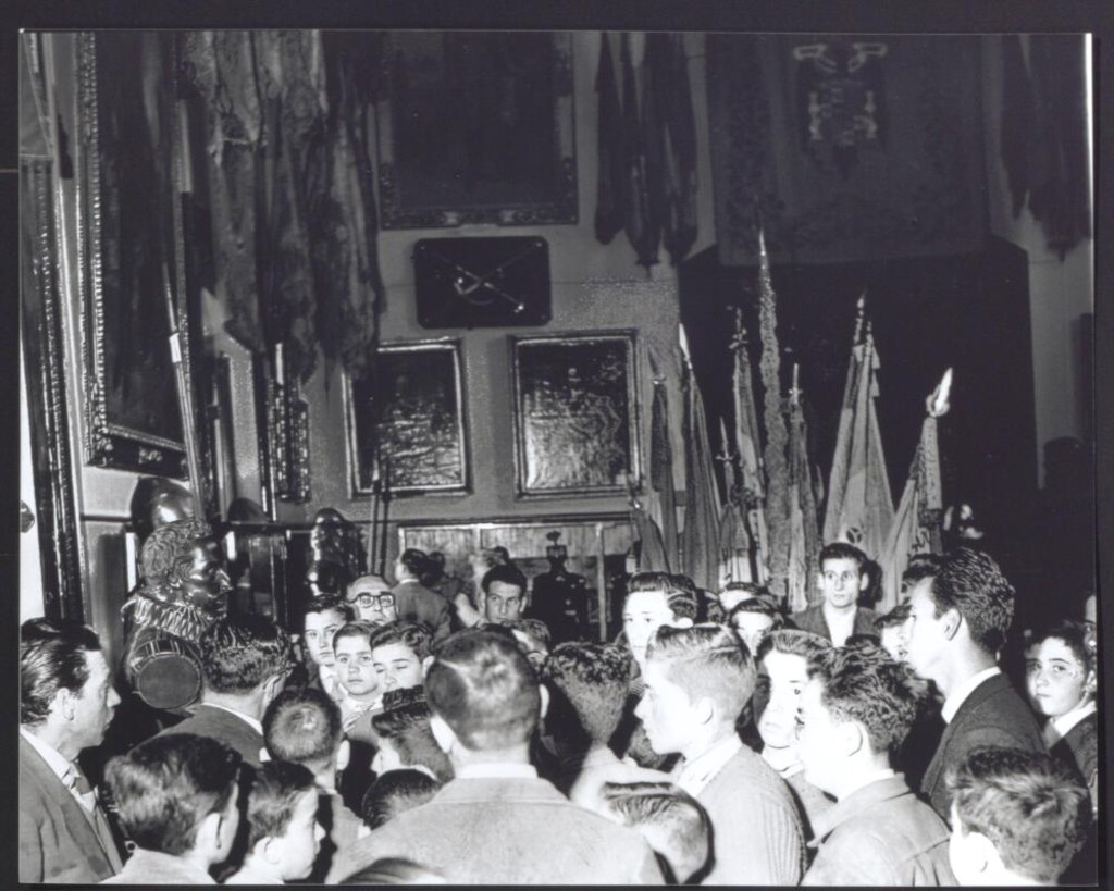Miniatura de Sala de Banderas en el Museo del Ejército
