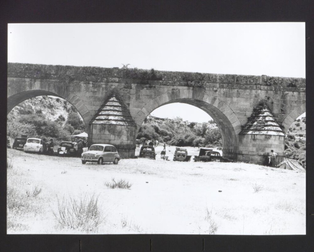 Miniatura de Puente de Segovia con bañistas